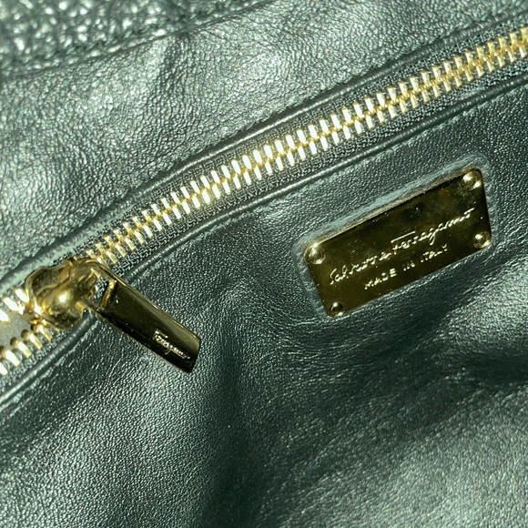 Salvatore Ferragamo leather handbag - Picture 11 of 12